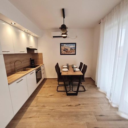Bellistra apartman Rabac - E Apartment Bagian luar foto