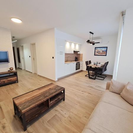Bellistra apartman Rabac - E Apartment Bagian luar foto